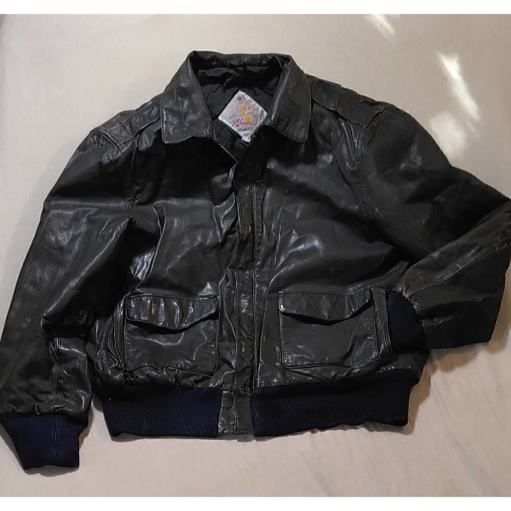 TOP OF THE WORLD WIMAN LEATHER JACKET SIZE L